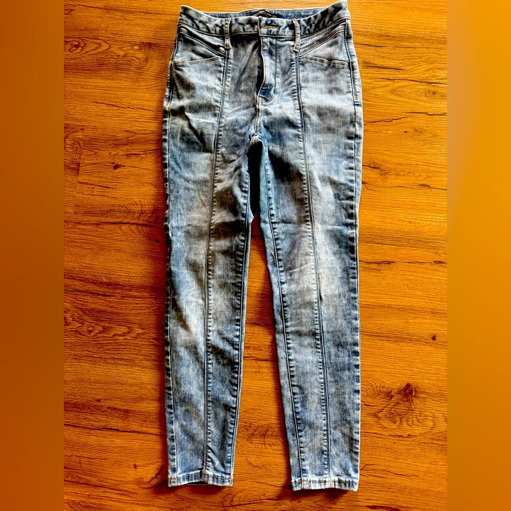 Vera wang acid washed skinny Blue Jeans